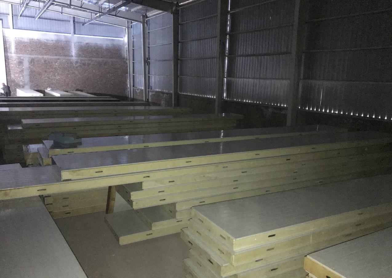 4200立方冷冻库施工现场